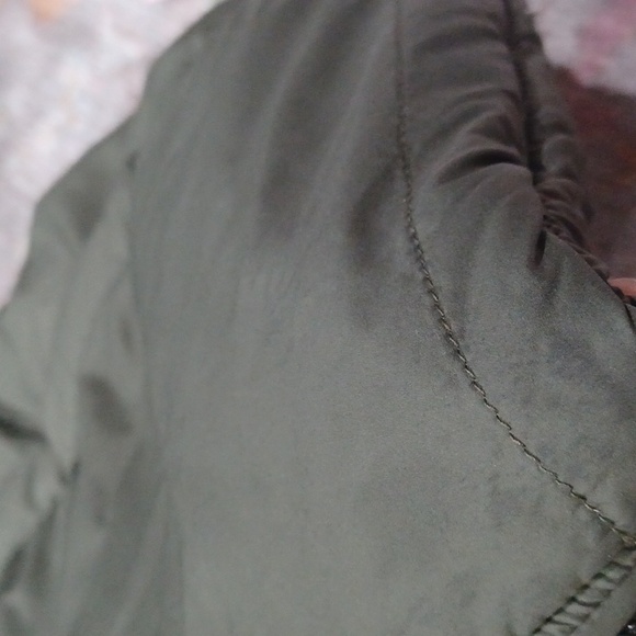 Lululemon Weightless Wunder Reversible Jacket - Picture 10 of 12